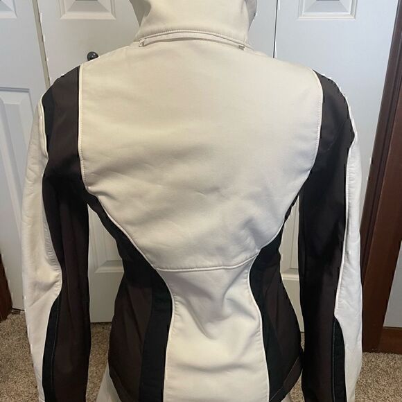 Predator Womens Brown/Ivory Softshell Small Jacket - Picture 3 of 5